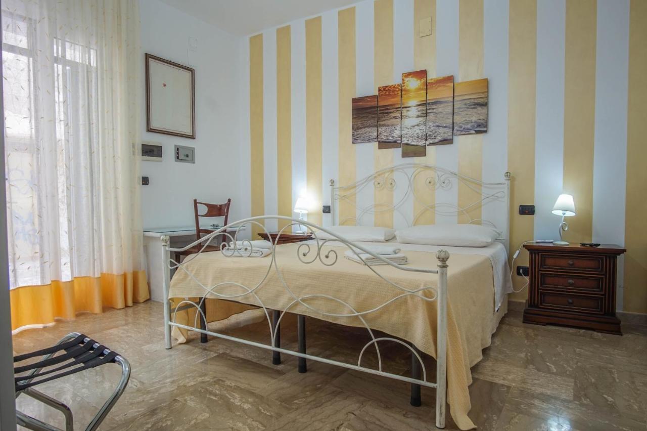 B&B Le Terrazze Mola di Bari Eksteriør billede